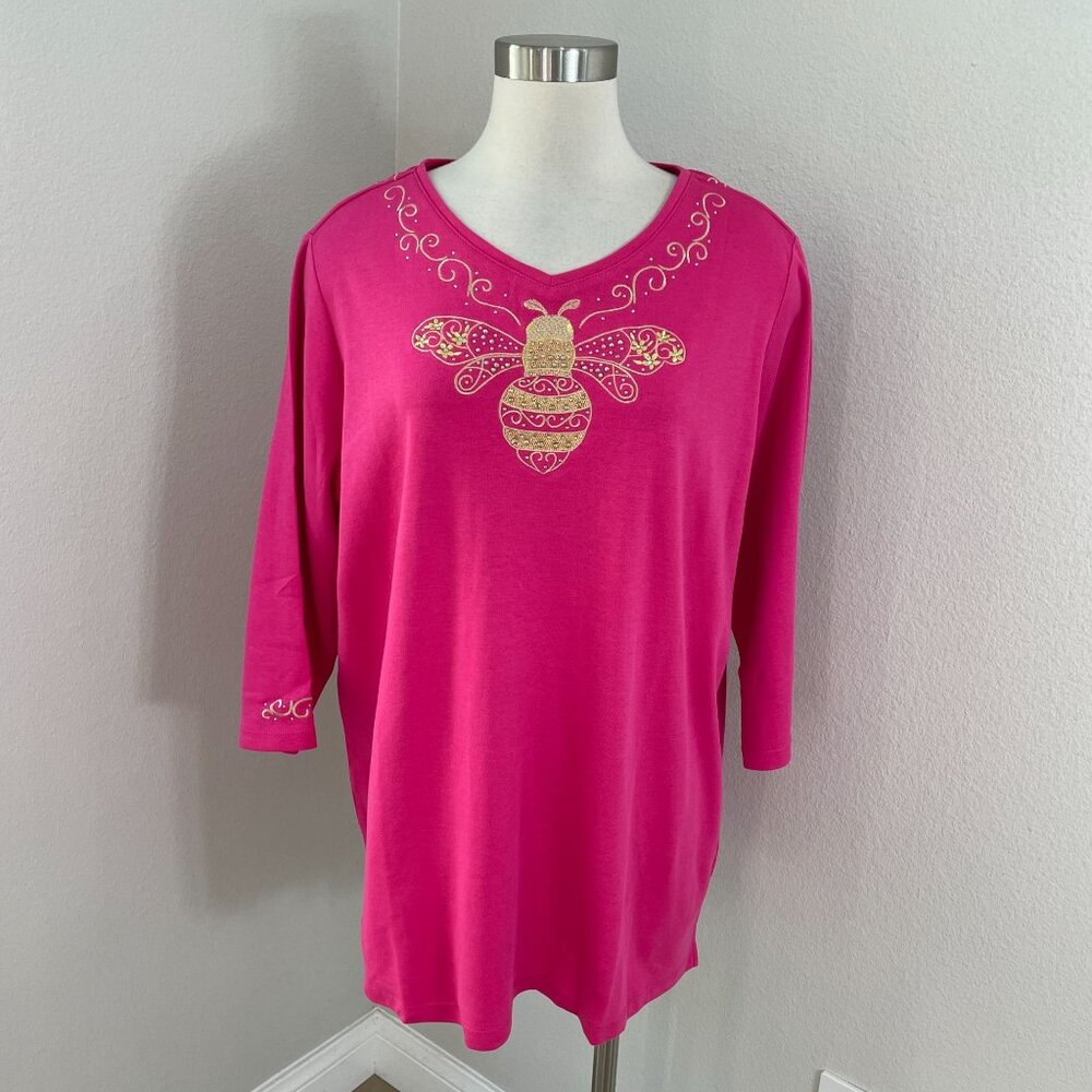 NEW‎ Quacker Factory Womens Plus 2X Pink Embellished Bee Rhinestone Tunic Top